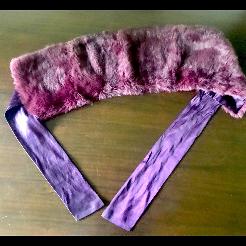 Lord and Taylor purple rabbit fur stole/ wrap